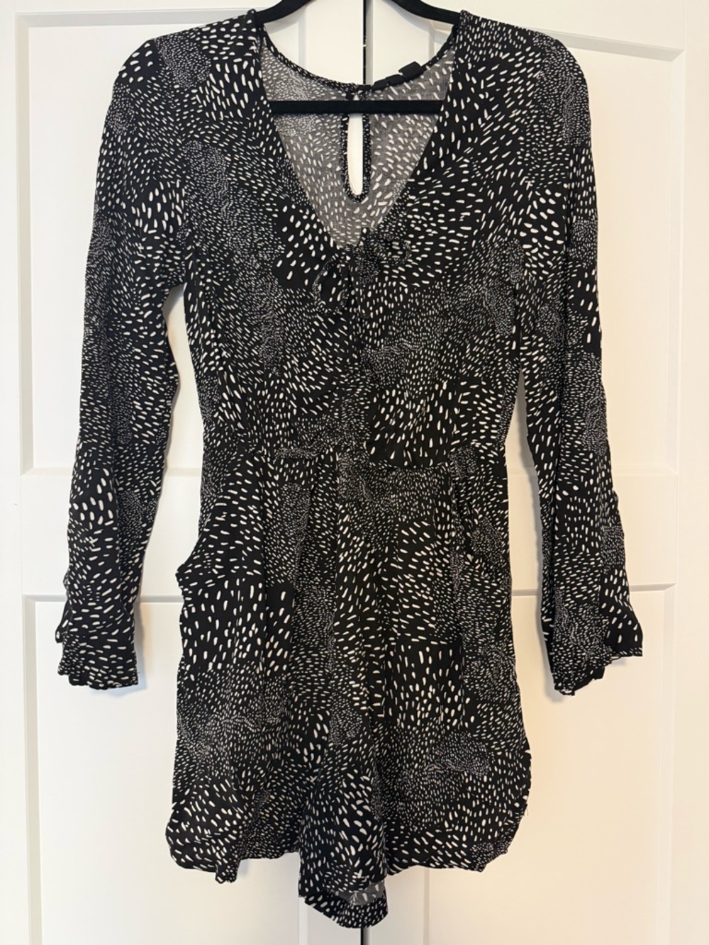 Roxy Black & White V-Neck Long Sleeve Romper